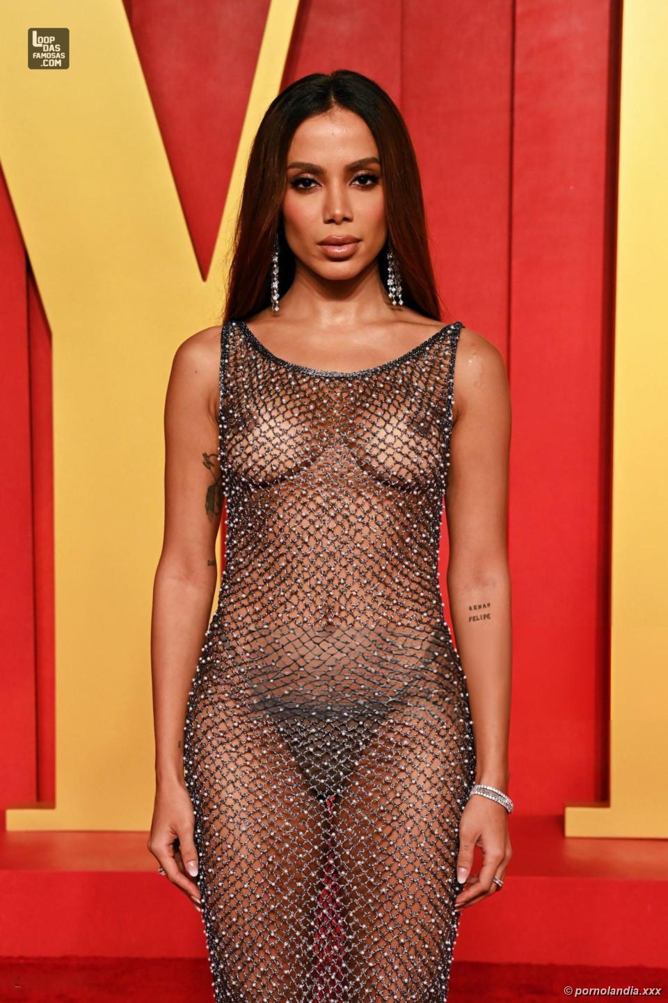 Anitta enseñando pechos con vestido transparente - Foto 243352