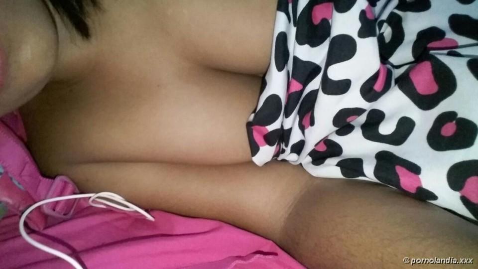 Morena caliente tomando desnudos caseros - Foto 183419