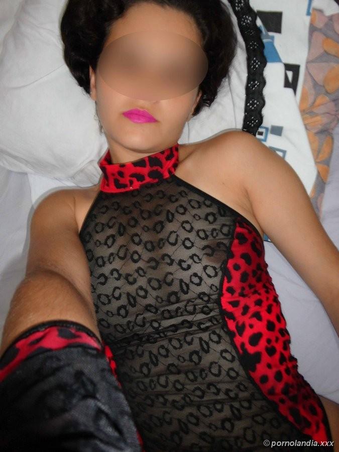 Pareja amateur le encanta tomarse fotos porno en el motel - Foto 155910