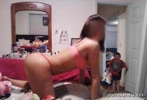 Madres que exageraban al tomarse selfies - Foto 130622