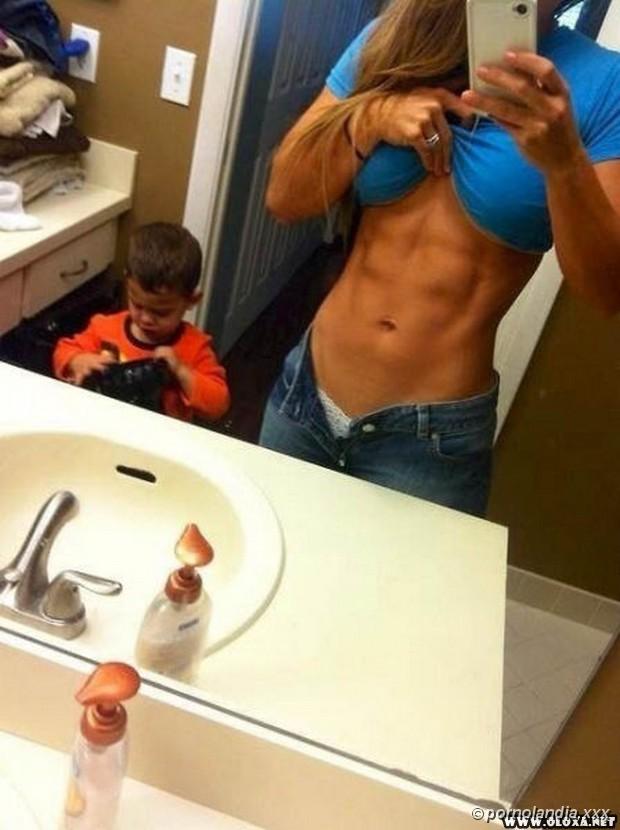 Madres que exageraban al tomarse selfies - Foto 130687