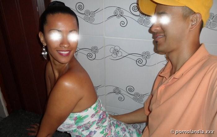 MORENA TESUDA HACIENDO DOBLE PENETRACIÓN CON ESPOSO Y AMIGO - Foto 121899