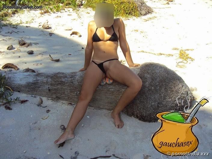 Marido cornudo le encanta exhibir a su esposa en la playa - Foto 108977