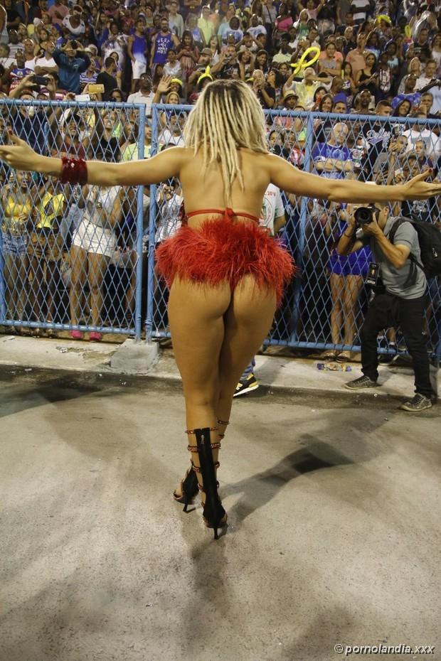 Fotos de Fernanda Lacerda A Mendigata en Carnaval 2016 - Foto 24097