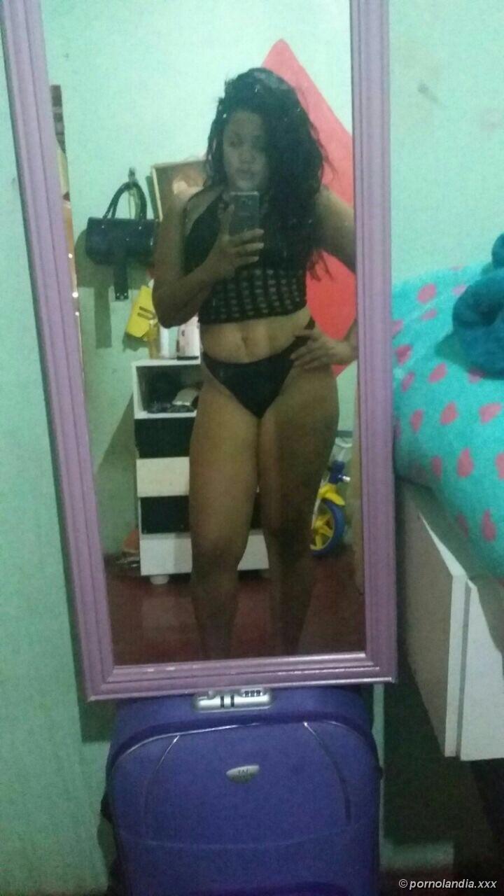 Morena cachonda con gran culo cayó en fotos amateur - Foto 22104