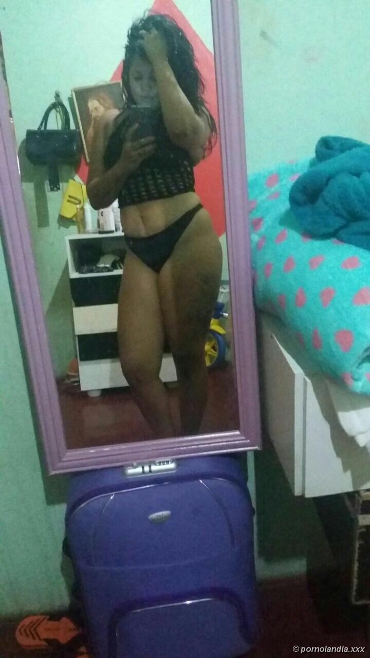 Morena cachonda con gran culo cayó en fotos amateur - Foto 22105