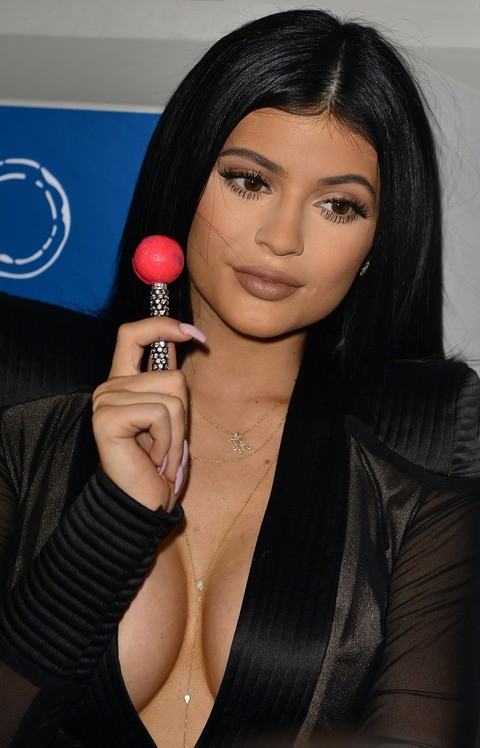 Kylie Jenner 18 años hermana de Kim Kardashian (Hot - desnuda - desnuda) - Foto 9015