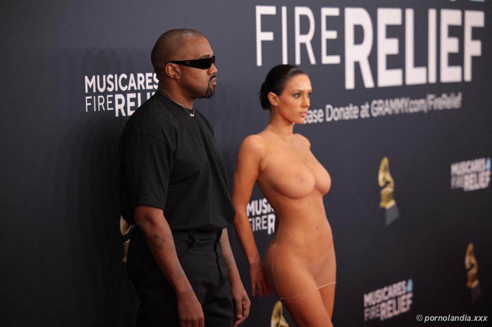 Bianca Censori desnuda en Grammy con vestido transparente - Foto 246403