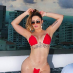 Virgen Dominicana Es Devorada Por Las 2 Lesbianas Muy Calientes