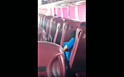 La Señorita Gabriela Follando Duro A 4 Patas Y Luego Se Traga La Leche