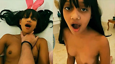 Colegiala Dominicana Deliri Santos Singando En 4 Y Hablando En Ingles