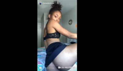 Alejandra Mercedes Dice Ay Papi Espera Maldito Perro, fállame Mas Duro