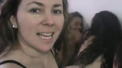 Echan Un Polvo Antes De Bañarse