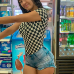 Imalai mendez le encanta el sexo anal.